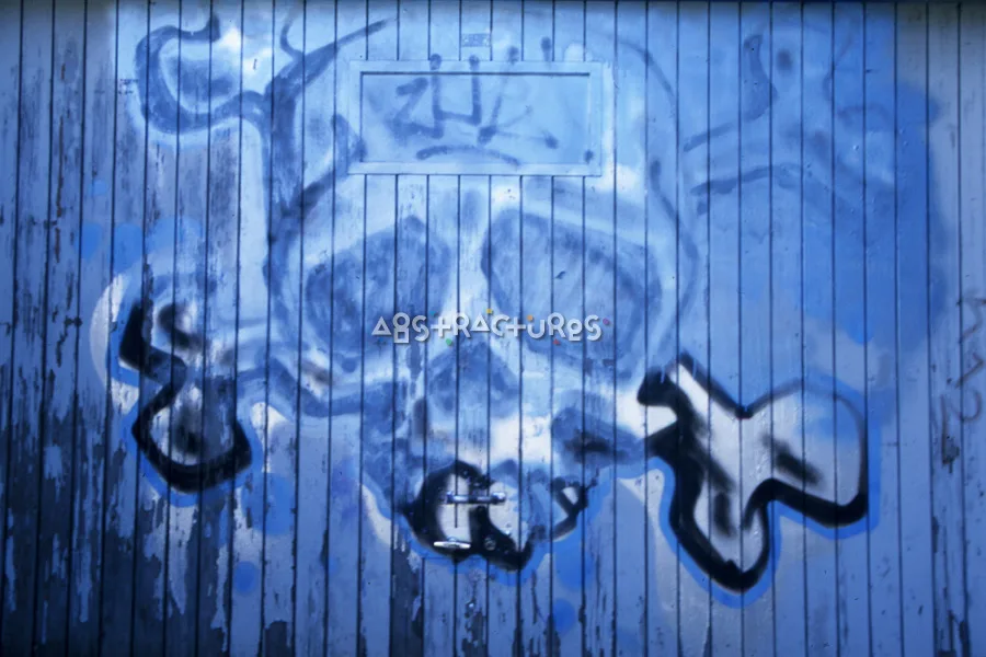 Skull Crossbones Graffiti Painted Texture — photographic texture 09 — 04